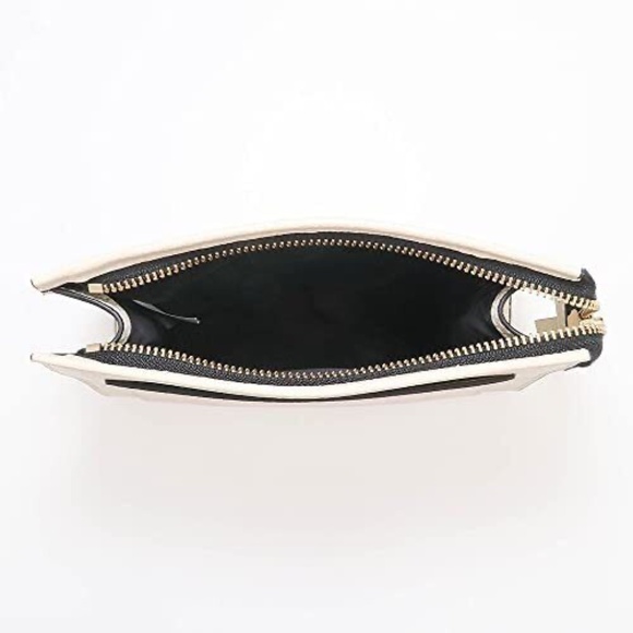 NWT Marc Jacobs Grind Clutch in Color of Marshmallow - Picture 4 of 5